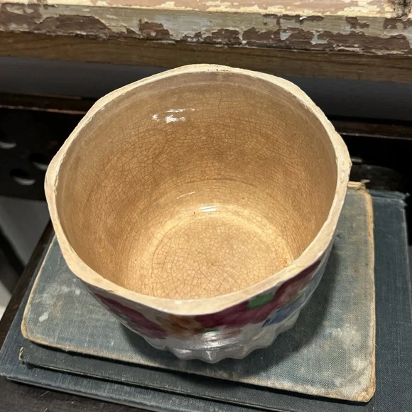 Beautiful Floral Antique Ceramic Pot Hand Painted Japan - Picture 3 of 4